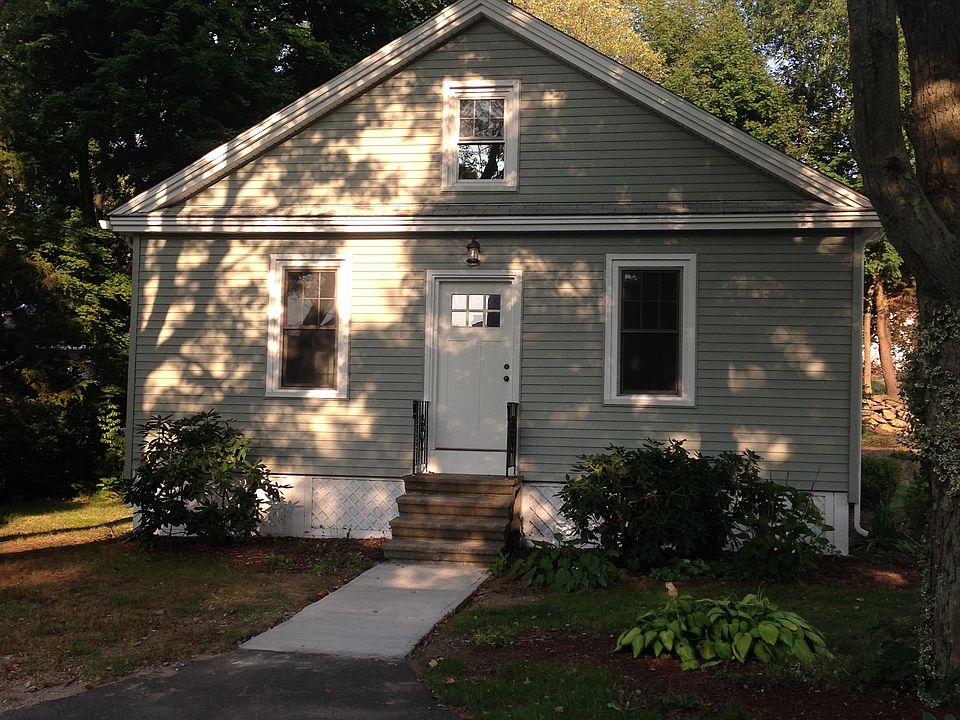 1st image of 4 Hattie Ave