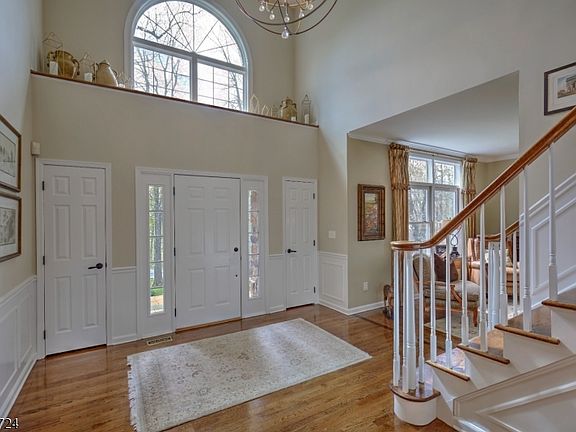4th image of 7 Rice Ln