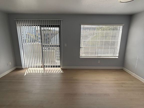 3rd image of 601 E Denny Way #304