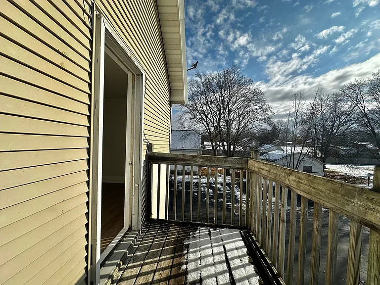 1152 Stuart St — Photo 10