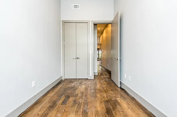 Rented by Nooklyn NYC LLC | media 53