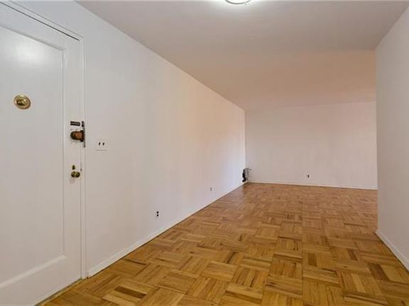 5th image of 1 Washington Sq APT 4A