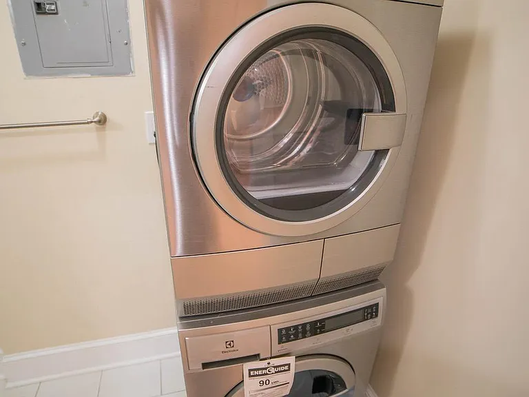 257 S 21st St #3F — Photo 10