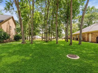 15 Summer Hill Dr, Montgomery, TX 77356