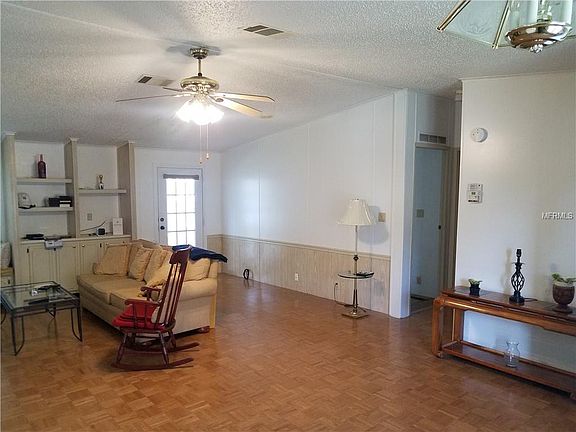 4th image of 4410 Todd Ave