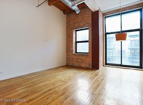 2nd image of 1918 S Michigan Ave APT 202
