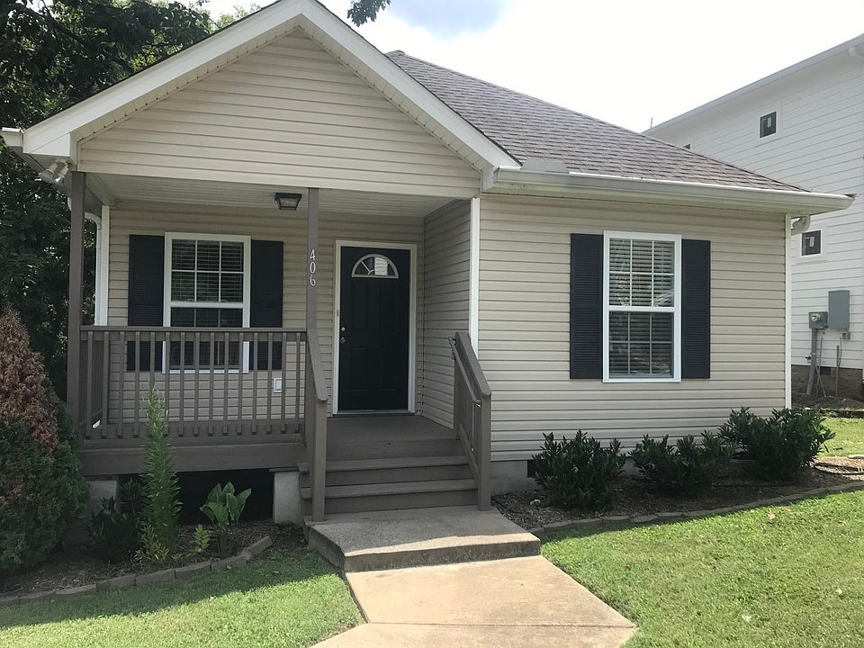 Charlotte Park Home close to west Nashville resturants and shopping
