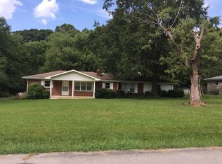 1003 Due West Cir, Lafayette, TN 37083