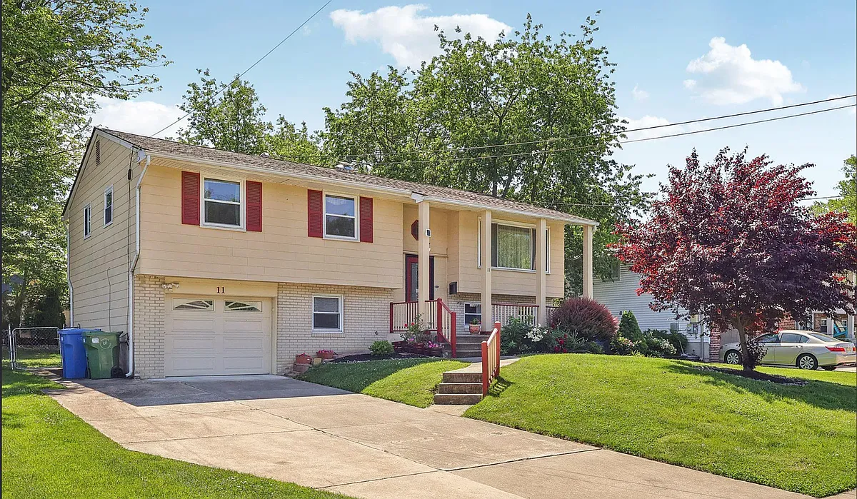 4 bed, 3.0 bath, 1938 sqft, $3,600 — Photo 1