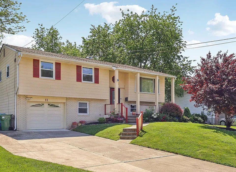 11 Knollwood Dr