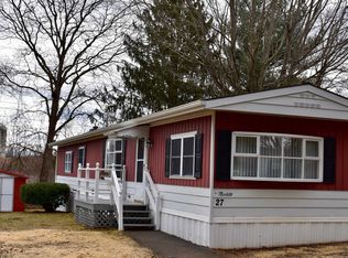 27 Elm Ln, Pleasant Valley, NY 12569
