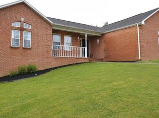 1 Boles Dr, Johnson City, TN 37604
