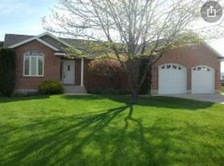 905 E Main St, Wellsville, UT 84339