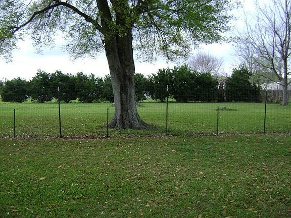 4th image of 211 Hidden Acres St
