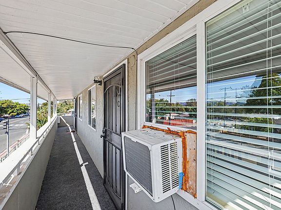 5th image of 2059 Solano Way #C