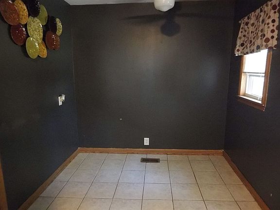 4th image of 273 Coolidge Dr