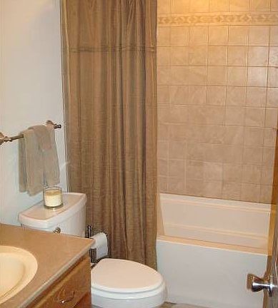 Bathroom w/heated floor