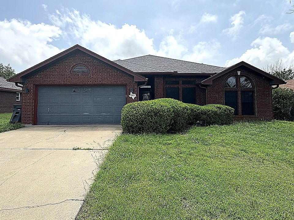 1st image of 3912 Bur Oak Dr