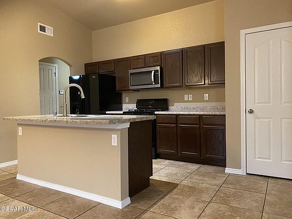 5th image of 10725 Silvercloud Dr