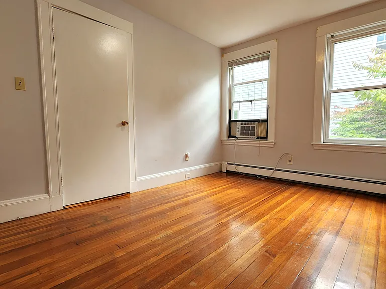 82 Fairview Ave — Photo 7
