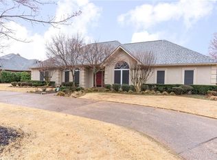 10900 Kettering Ln, Fort Smith, AR 72908