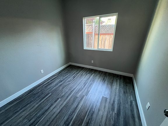 4th image of 5224 Kalmia St