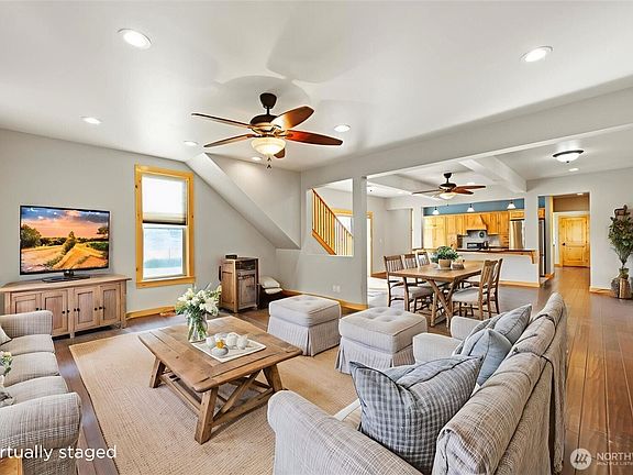 5th image of 109 Cold Spring Lane