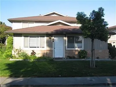 451 Bahia Way photo 1
