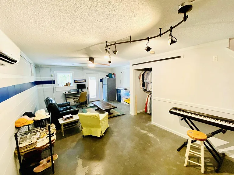 512 Joseph St #A — Photo 21