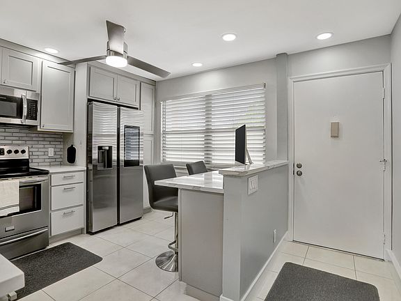 3rd image of 2504 Antigua Ter APT K3