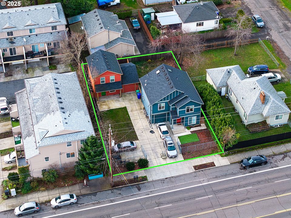 1st image of 3223 SE 122nd Ave