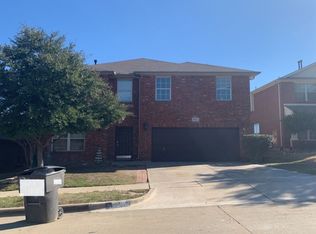 5812 Water Ridge Ct, Fort Worth, TX 76179