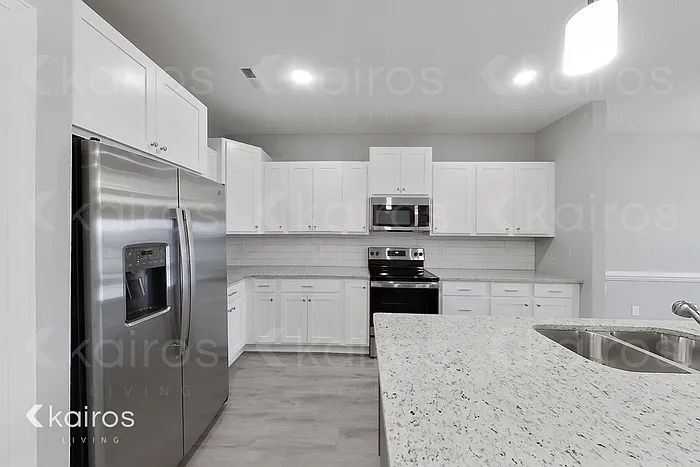 3712 Oak Leaf Way #B — Photo 6