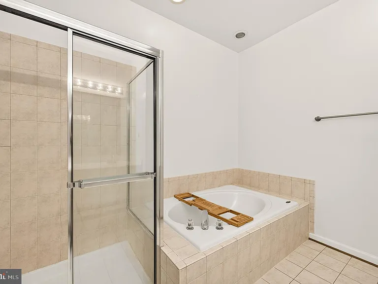 6805 Oregano Ln — Photo 39