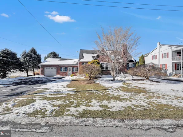 664 Lebanon Rd, Manheim, PA 17545