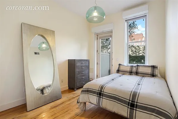 Rented by Corcoran | media 32