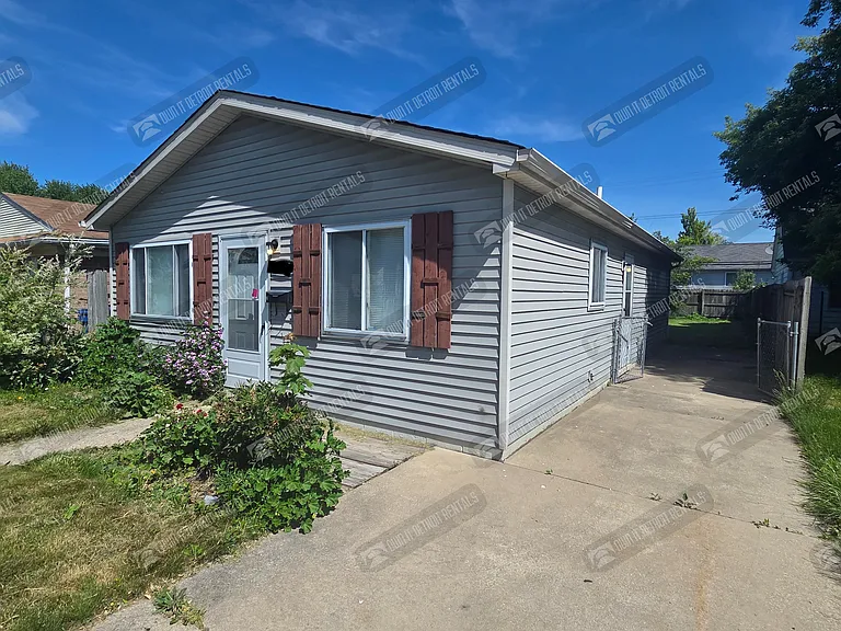 8125 Timken Ave — Photo 2