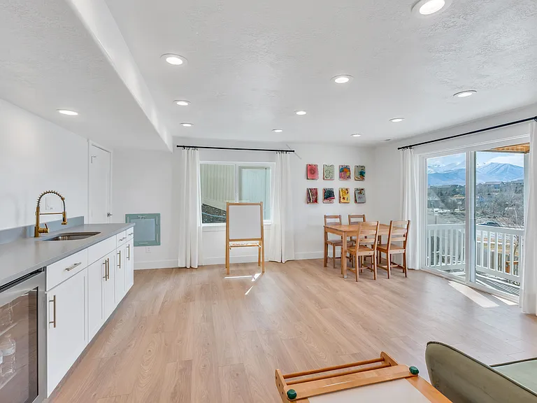 1557 W Stone Gate Dr — Photo 18