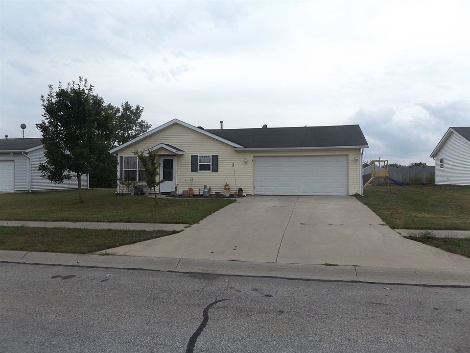 1st image of 878 S Redstone Ct