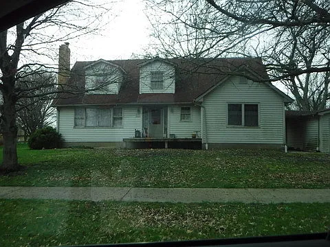 610 S Park St photo 1