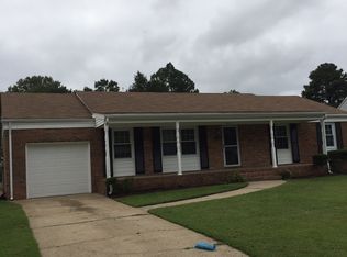 904 Redwood Cir, Virginia Beach, VA 23464