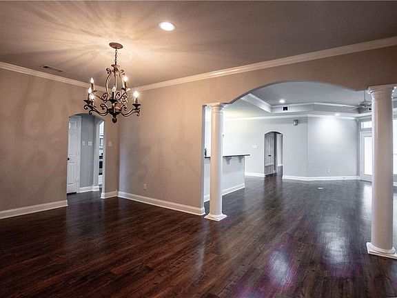 2nd image of 108 Stamford Ct