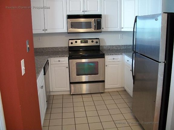 4th image of 1 Cityview Ln Unit 415