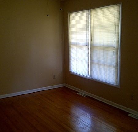 2nd image of 821 Wildwood Ave