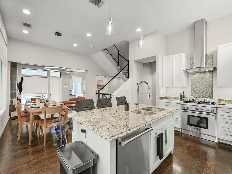 1520 Malone St — Photo 14