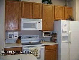 Kitchen (ALL appliances stay)