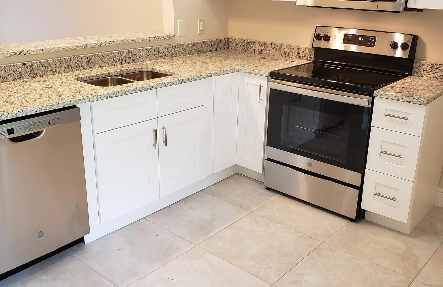 2 bed, 818 sqft, $1,500 — Photo 3
