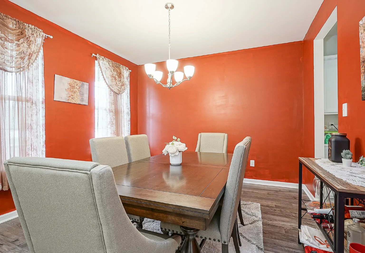 5 bed, 4.0 bath, 3717 sqft, $4,500 — Photo 2