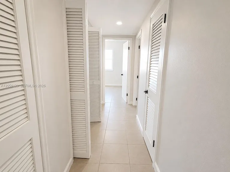 932 W 80th Pl — Photo 10