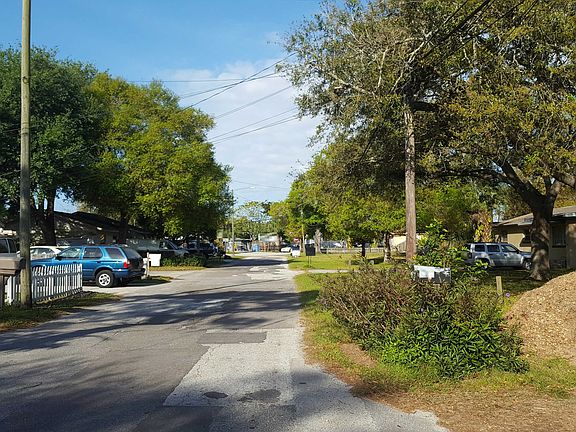 5th image of 4225 53rd Ave N